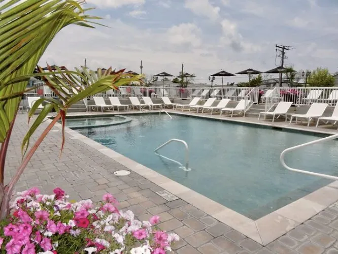 Spray Beach Hotel pool