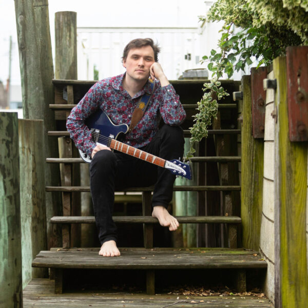 Photo from https://robconnollymusic.com