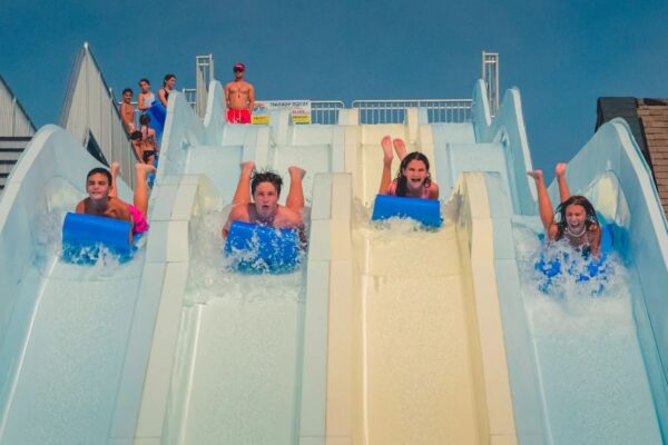 Photo by Thundering Surf Waterpark